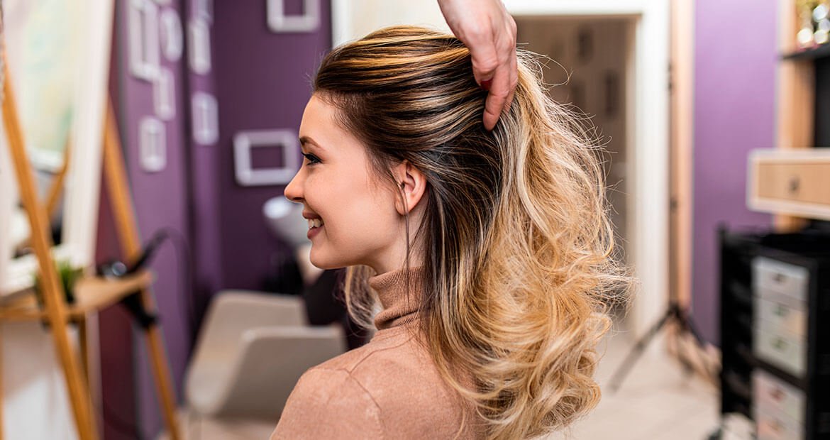 Cabelo loiro: dicas fáceis para as mechas e luzes | L'Oréal Paris